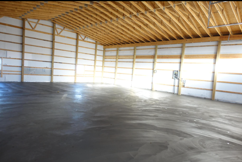 Slab poured over the radiant floor.